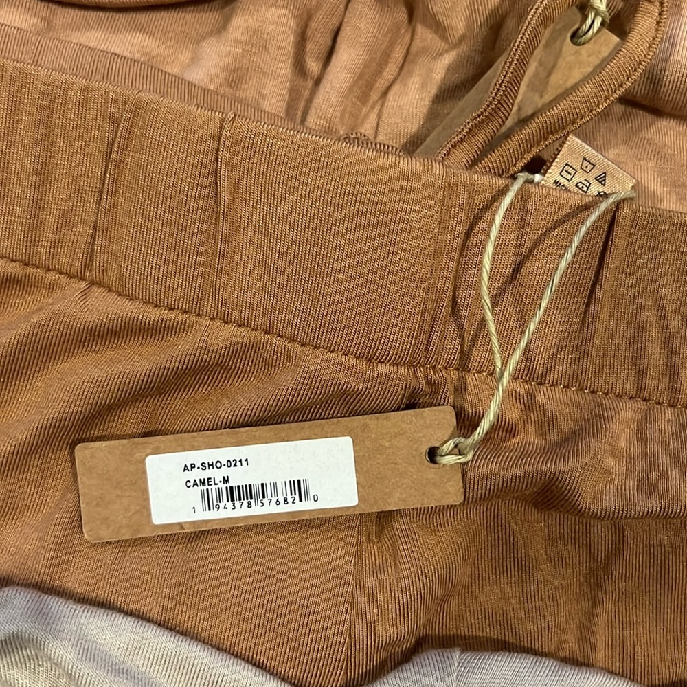 Skims Soft Lounge Shorts - Picture 4 of 6